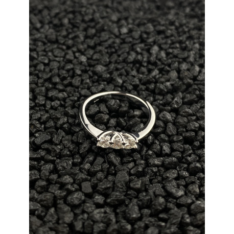 White gold ring and diamonds